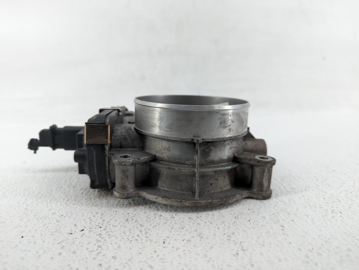 2020 Chevrolet Silverado 2500 Throttle Body P/N:12678312 12678223, 12620263 Fits Fits 2014 2015 2016 2017 2018 2019 2021 202