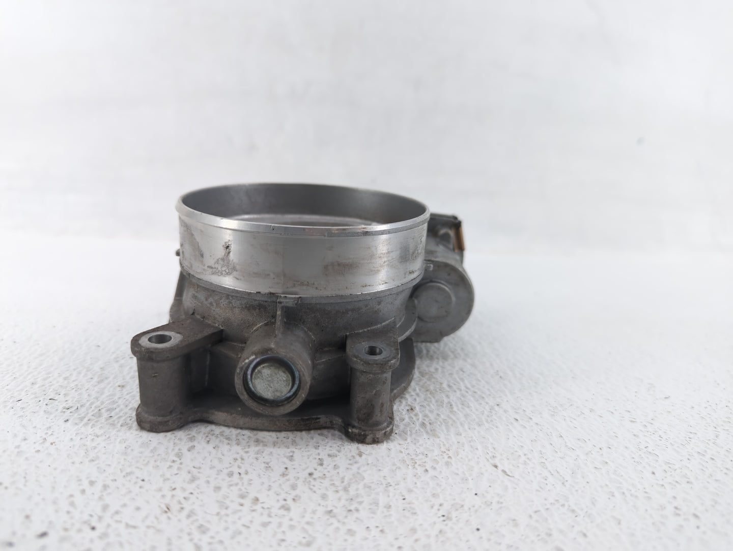 2020 Chevrolet Silverado 2500 Throttle Body P/N:12678312 12678223, 12620263 Fits Fits 2014 2015 2016 2017 2018 2019 2021 202