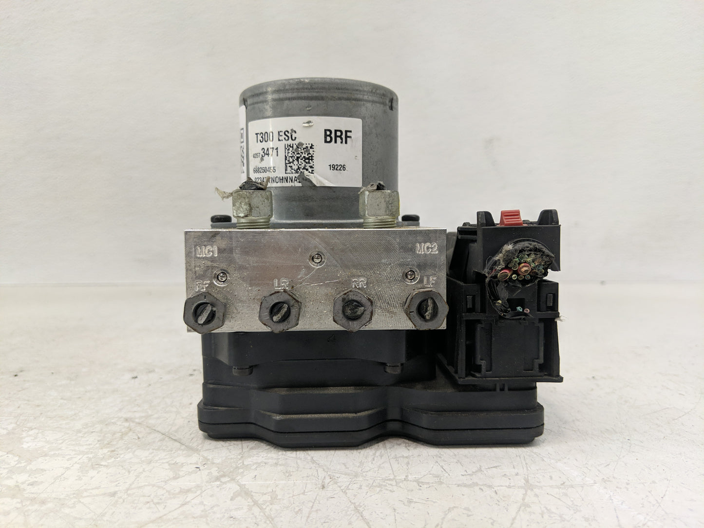 2017-2019 Chevrolet Sonic ABS Pump Control Module Replacement P/N:42573471 Fits Fits 2017 2018 2019 OEM Used Auto Parts - Oe