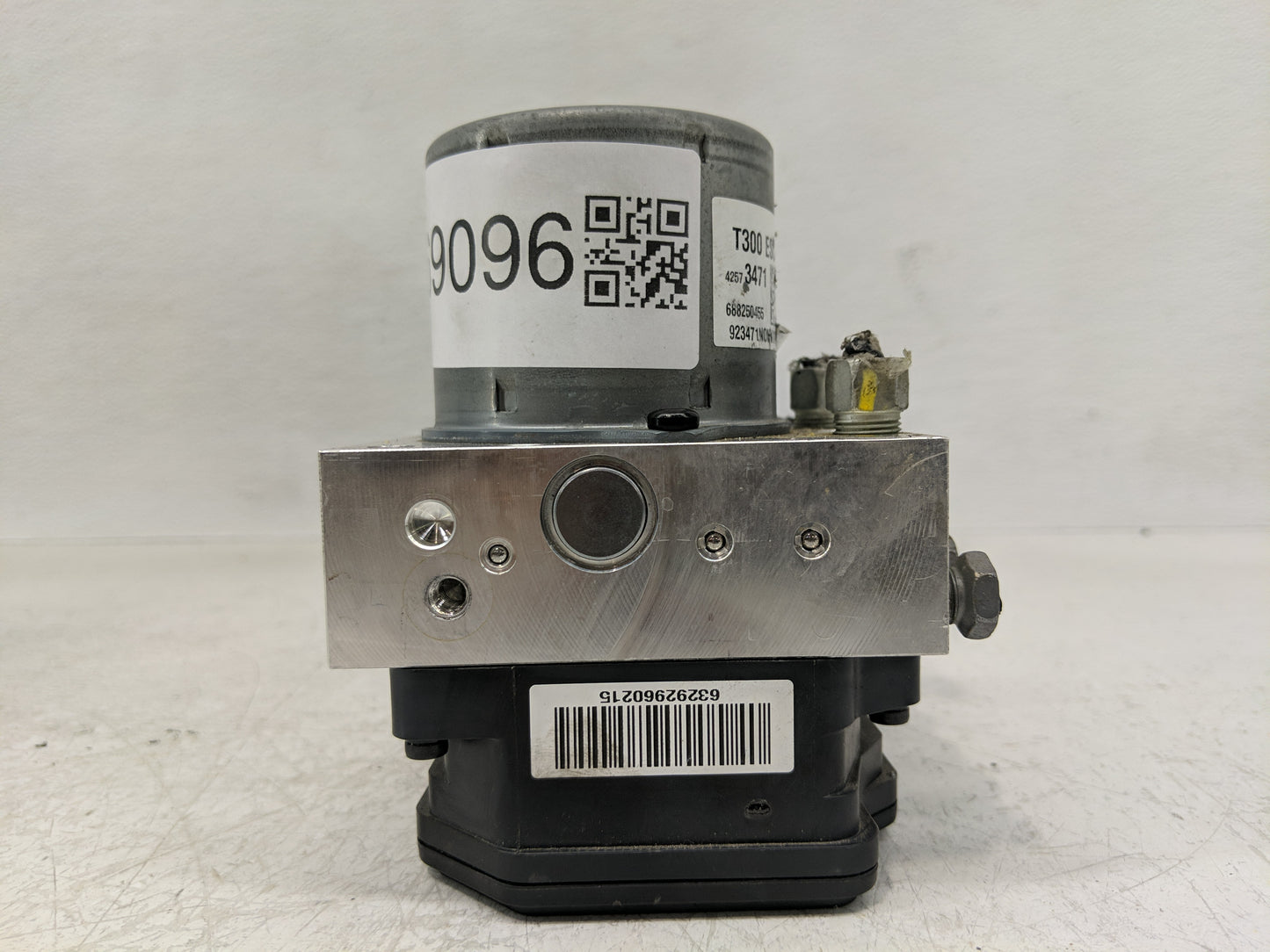 2017-2019 Chevrolet Sonic ABS Pump Control Module Replacement P/N:42573471 Fits Fits 2017 2018 2019 OEM Used Auto Parts - Oe