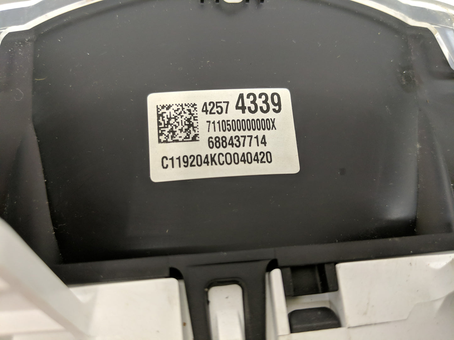2017-2019 Chevrolet Sonic Instrument Cluster Speedometer Gauges P/N:42574339 Fits Fits 2017 2018 2019 OEM Used Auto Parts - 