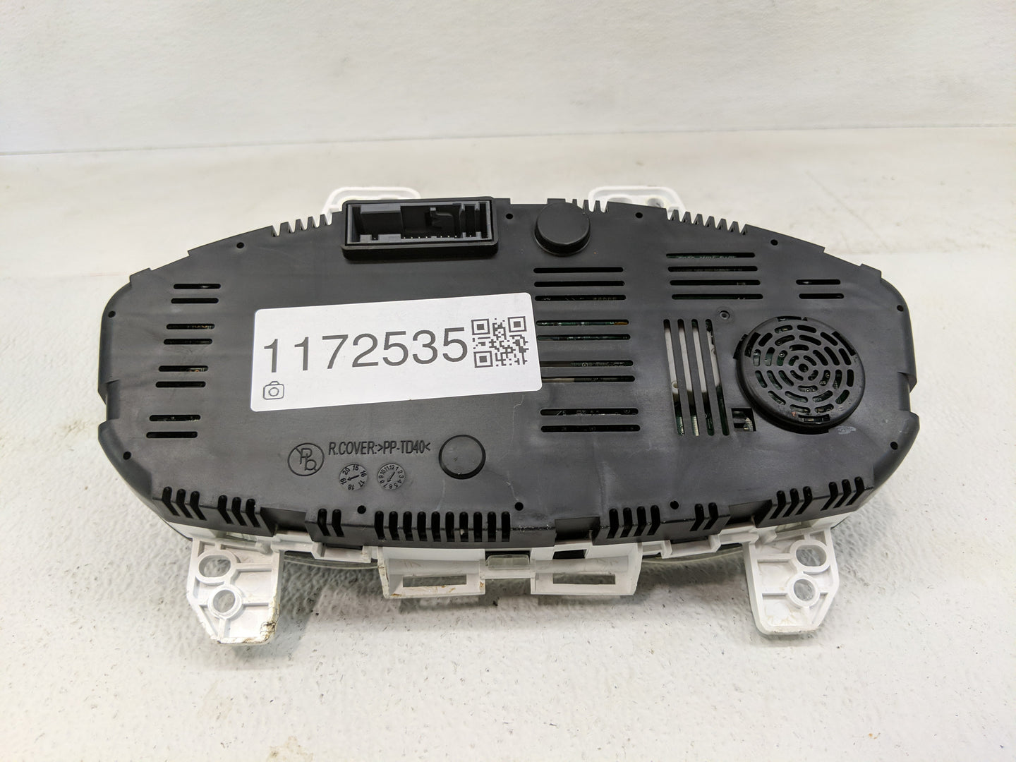 2017-2019 Chevrolet Sonic Instrument Cluster Speedometer Gauges P/N:42574339 Fits Fits 2017 2018 2019 OEM Used Auto Parts - 