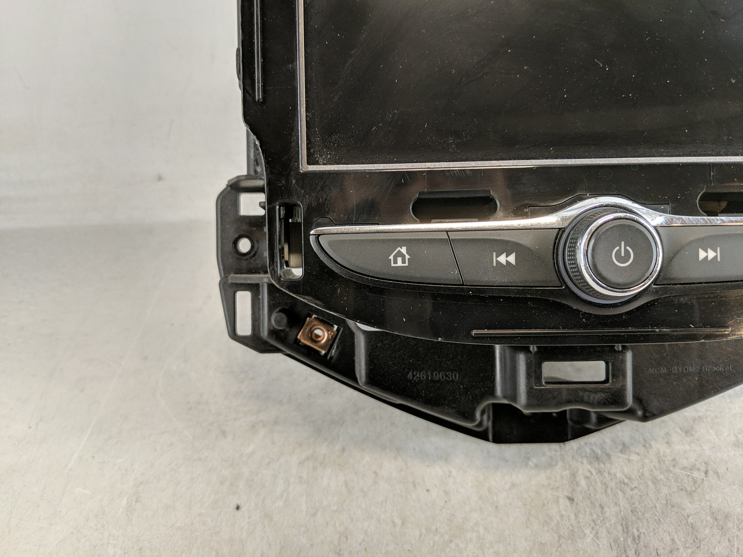 2019-2019 Chevrolet Sonic Radio Control Panel - Oemusedautoparts1.com