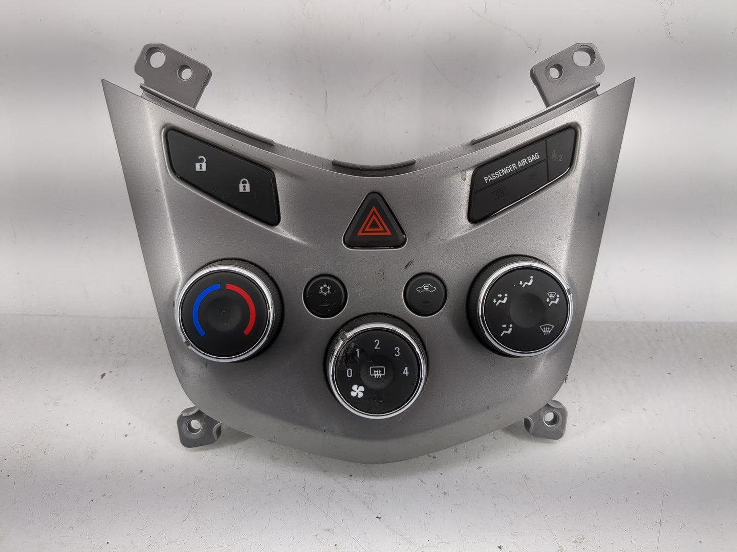 2017-2019 Chevrolet Sonic Climate Control Module Temperature AC/Heater Replacement P/N:42521458 Fits Fits 2017 2018 2019 OEM