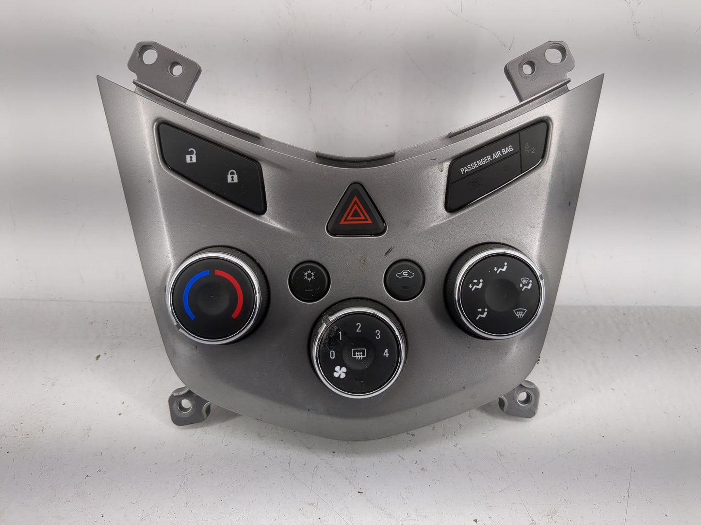 2017-2019 Chevrolet Sonic Climate Control Module Temperature AC/Heater Replacement P/N:42521458 Fits Fits 2017 2018 2019 OEM