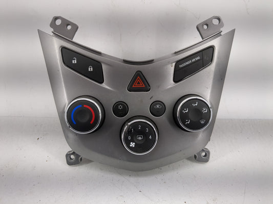 2017-2019 Chevrolet Sonic Climate Control Module Temperature AC/Heater Replacement P/N:42521458 Fits Fits 2017 2018 2019 OEM