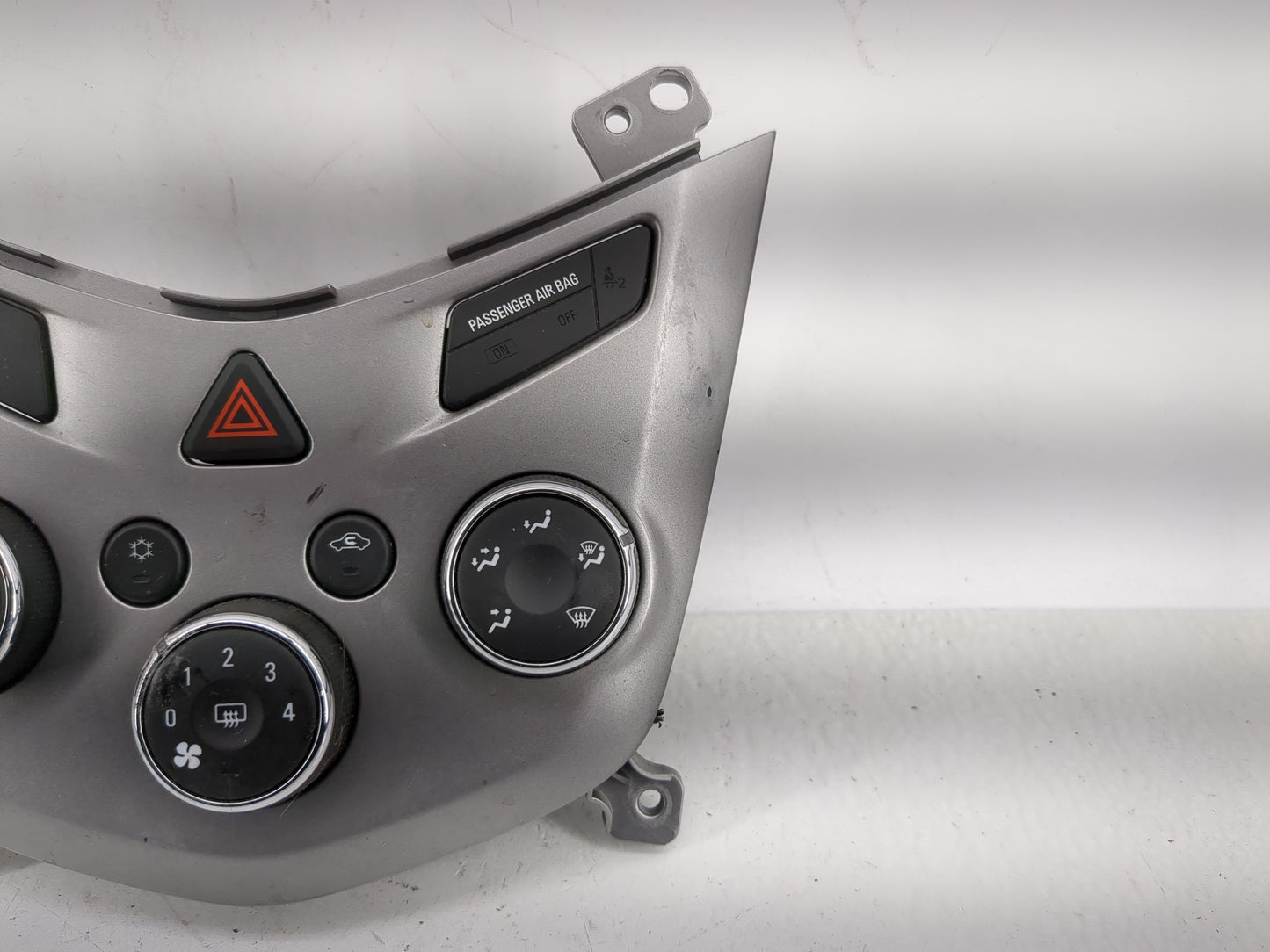 2017-2019 Chevrolet Sonic Climate Control Module Temperature AC/Heater Replacement P/N:42521458 Fits Fits 2017 2018 2019 OEM