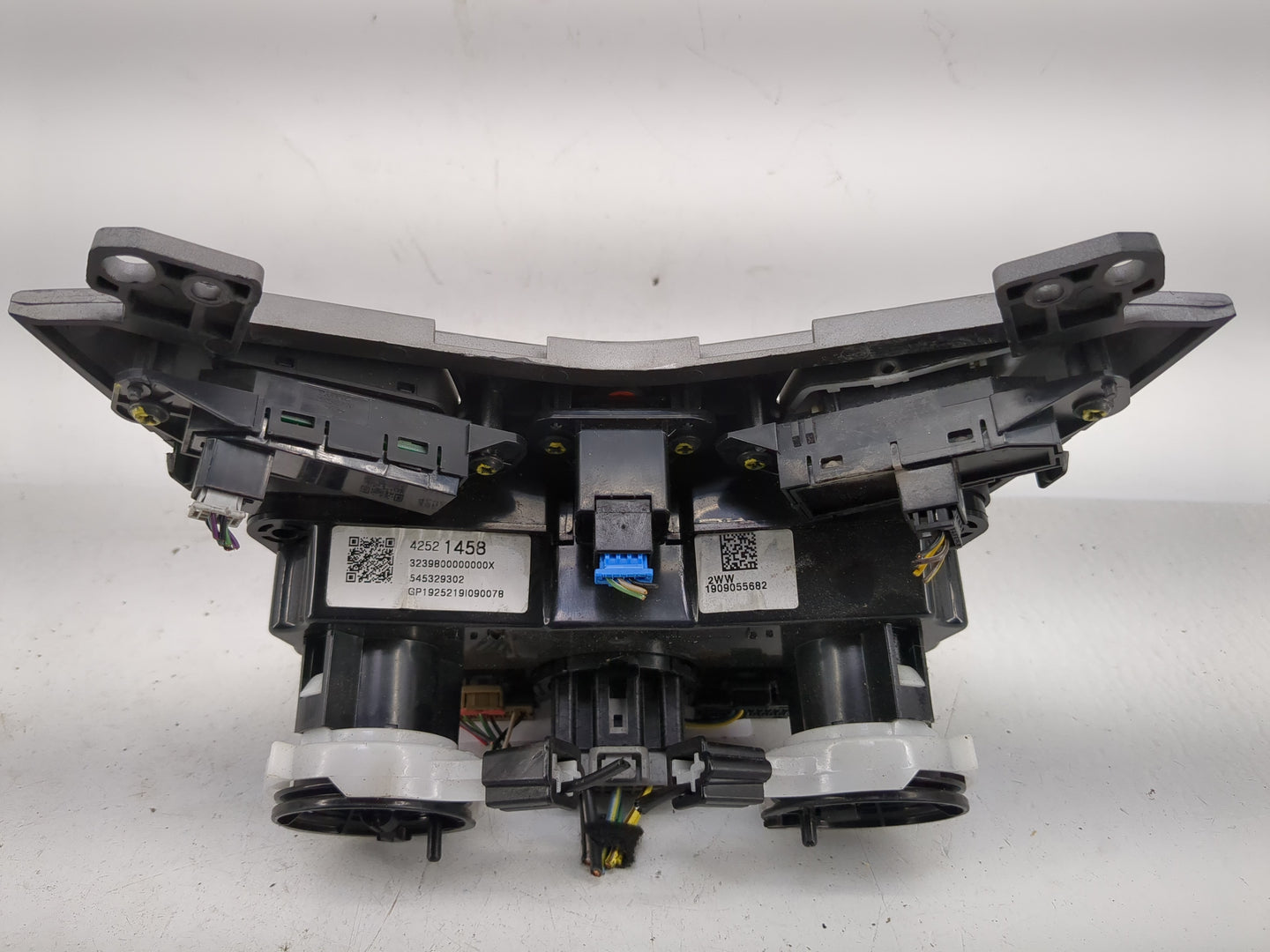 2017-2019 Chevrolet Sonic Climate Control Module Temperature AC/Heater Replacement P/N:42521458 Fits Fits 2017 2018 2019 OEM