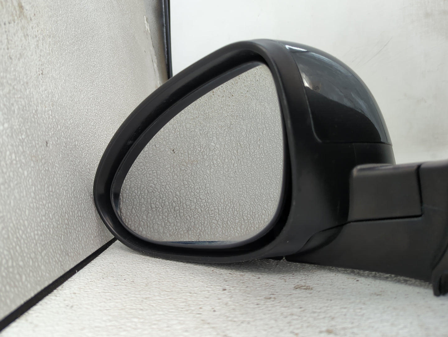 2012-2019 Chevrolet Sonic Driver Side View Mirror - Left Door Mirror OEM Used - Oemusedautoparts1.com
