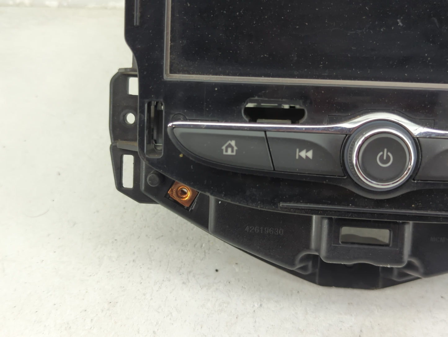 2020 Chevrolet Sonic Information Display Screen - Oemusedautoparts1.com