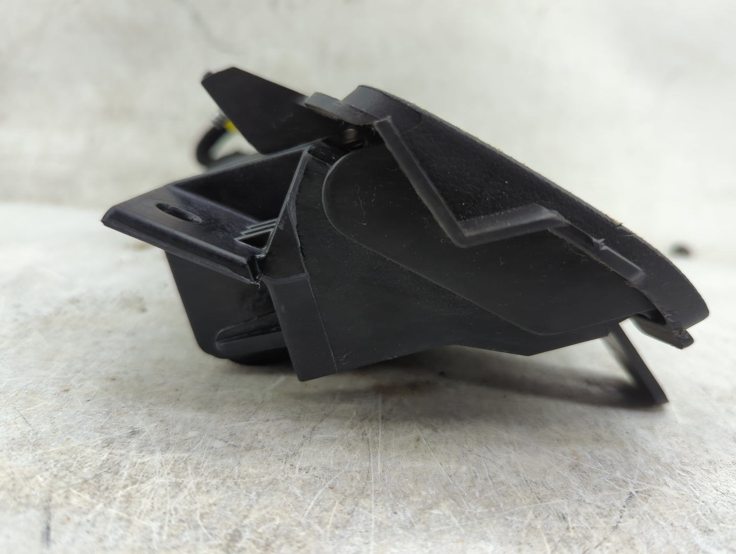 2012-2019 Chevrolet Sonic Air Bag Driver Left Knee OEM P/N:95174175 Fits Fits 2012 2013 2014 2015 2016 2017 2018 2019 OEM Us
