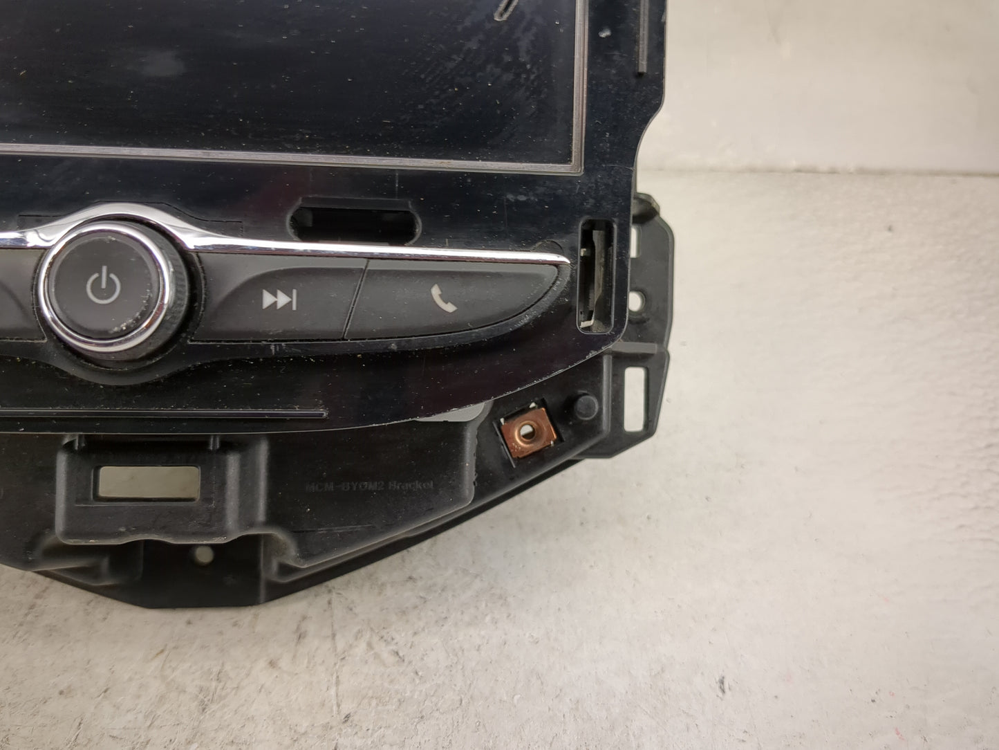 2019 Chevrolet Sonic Radio AM FM Cd Player Receiver Replacement P/N:42619630 84785808, 812425551 Fits Fits 2020 OEM Used Aut