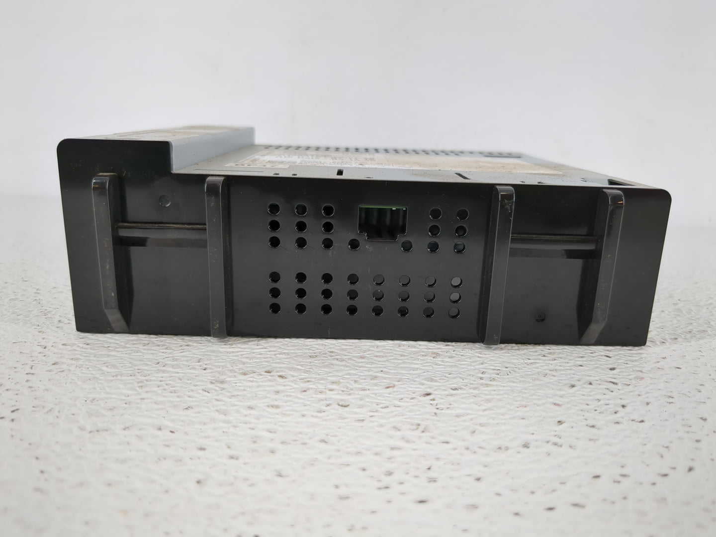 2020-2022 Chevrolet Spark Radio AM FM Cd Player Receiver Replacement P/N:42756550 Fits Fits 2020 2021 2022 OEM Used Auto Par