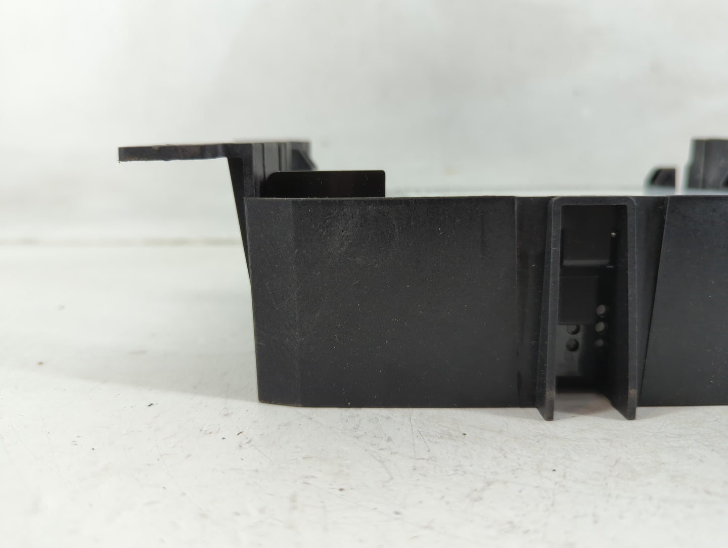 2020-2022 Chevrolet Spark Radio AM FM Cd Player Receiver Replacement P/N:42724500 Fits Fits 2020 2021 2022 OEM Used Auto Par