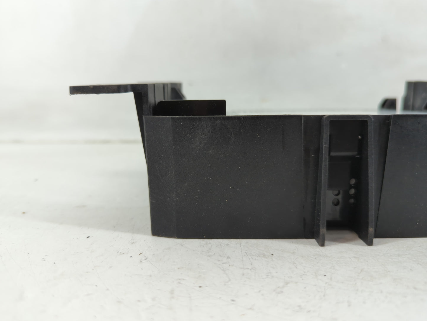 2020-2022 Chevrolet Spark Radio AM FM Cd Player Receiver Replacement P/N:42724500 Fits Fits 2020 2021 2022 OEM Used Auto Par