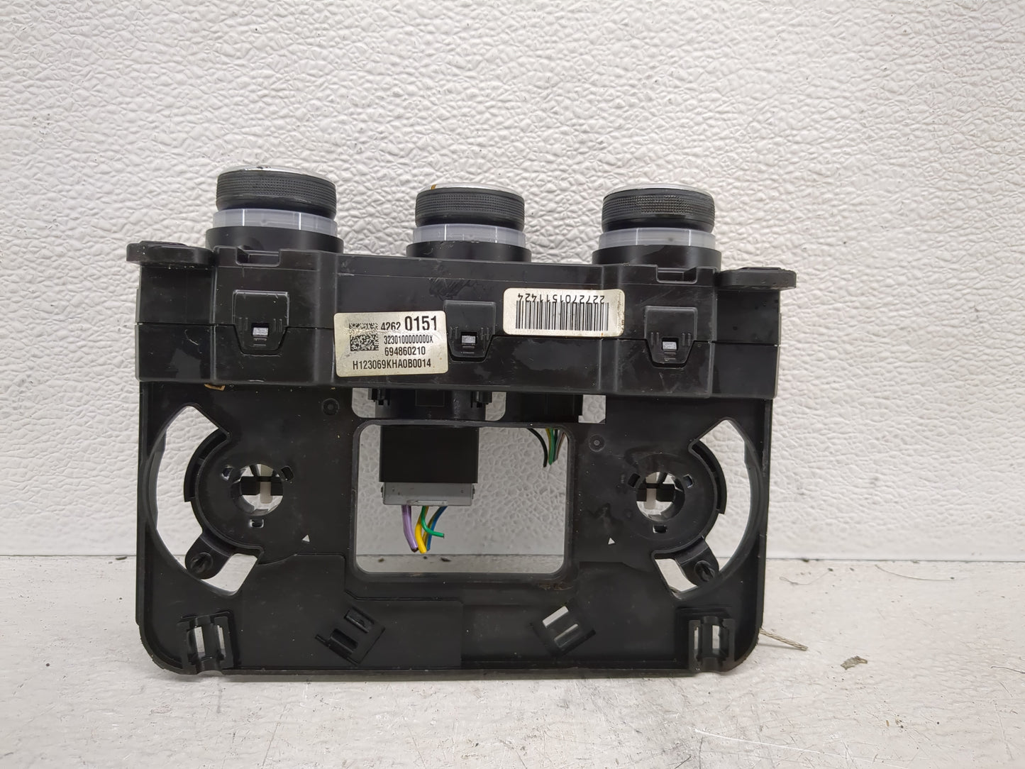 2019-2022 Chevrolet Spark Climate Control Module Temperature AC/Heater Replacement P/N:42620151 Fits Fits 2019 2020 2021 202