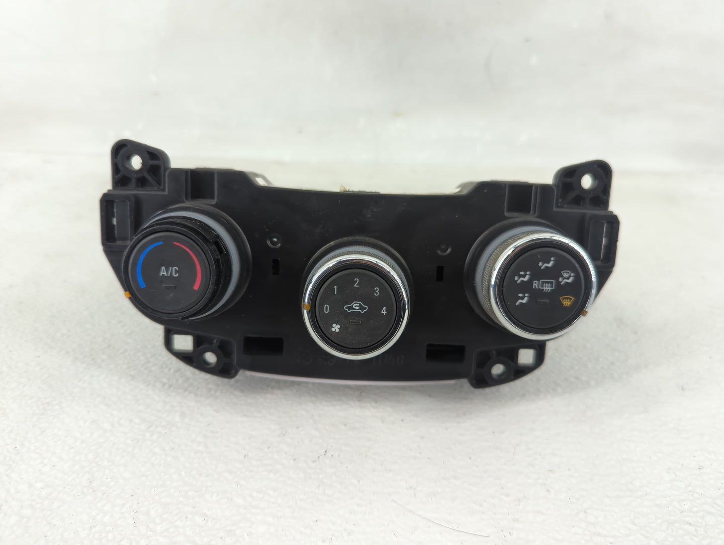 2019-2022 Chevrolet Spark Climate Control Module Temperature AC/Heater Replacement P/N:42620151 Fits Fits 2019 2020 2021 202