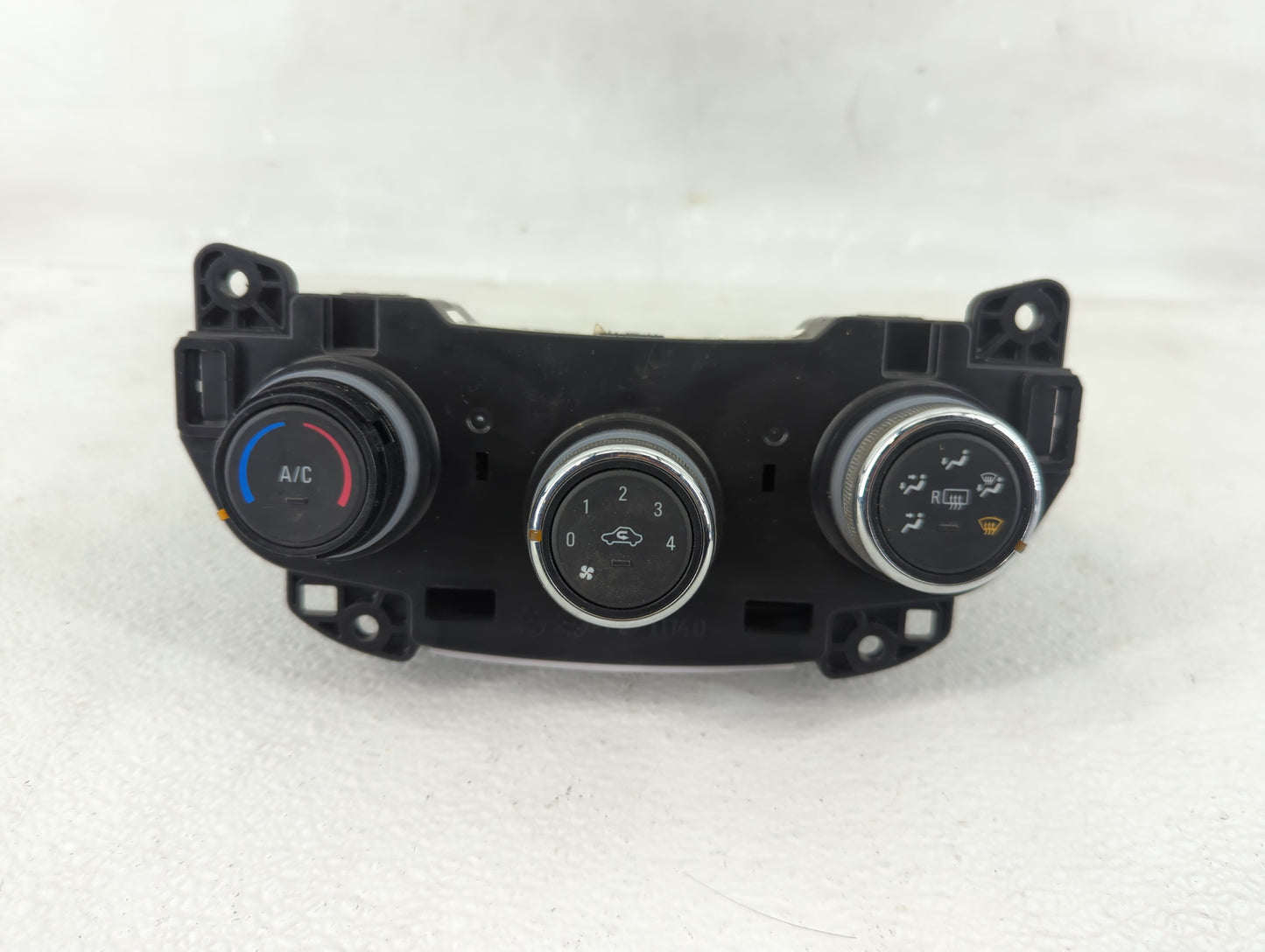 2019-2022 Chevrolet Spark Climate Control Module Temperature AC/Heater Replacement P/N:42620151 Fits Fits 2019 2020 2021 202