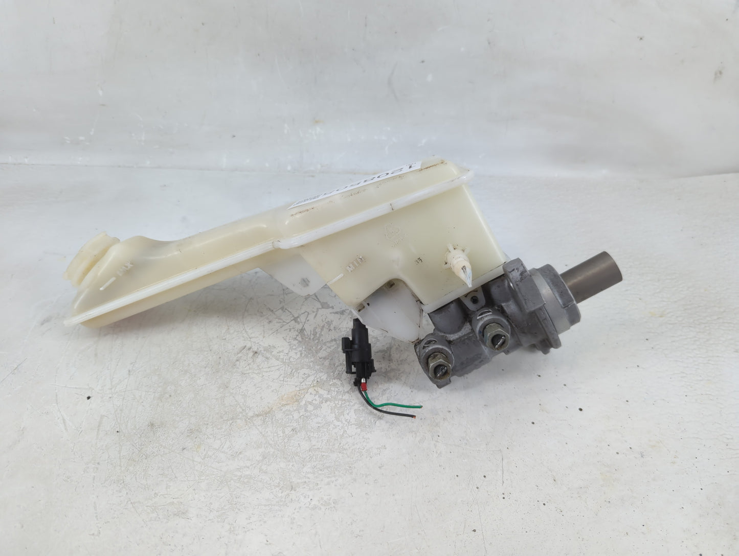 2016-2022 Chevrolet Spark Brake Master Cylinder - Oemusedautoparts1.com