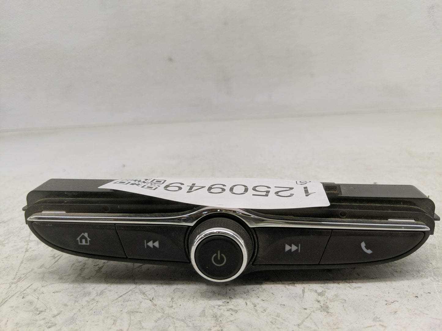 2020-2022 Chevrolet Spark Radio AM FM Cd Player Receiver Replacement P/N:42639310 Fits Fits 2020 2021 2022 OEM Used Auto Par