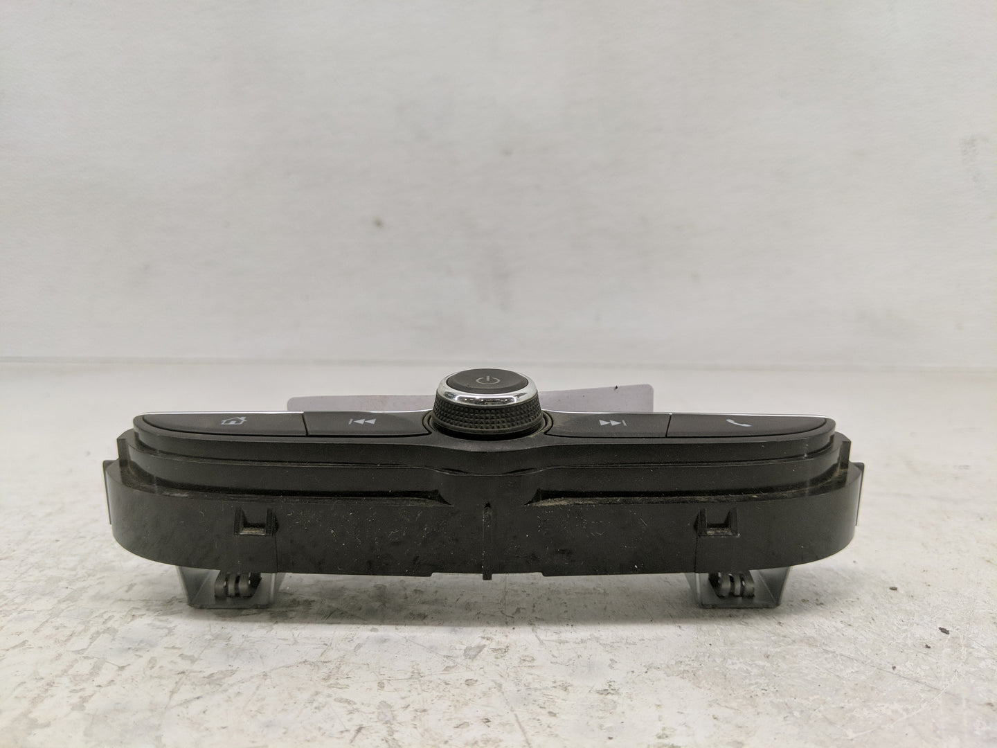 2020-2022 Chevrolet Spark Radio AM FM Cd Player Receiver Replacement P/N:42639310 Fits Fits 2020 2021 2022 OEM Used Auto Par