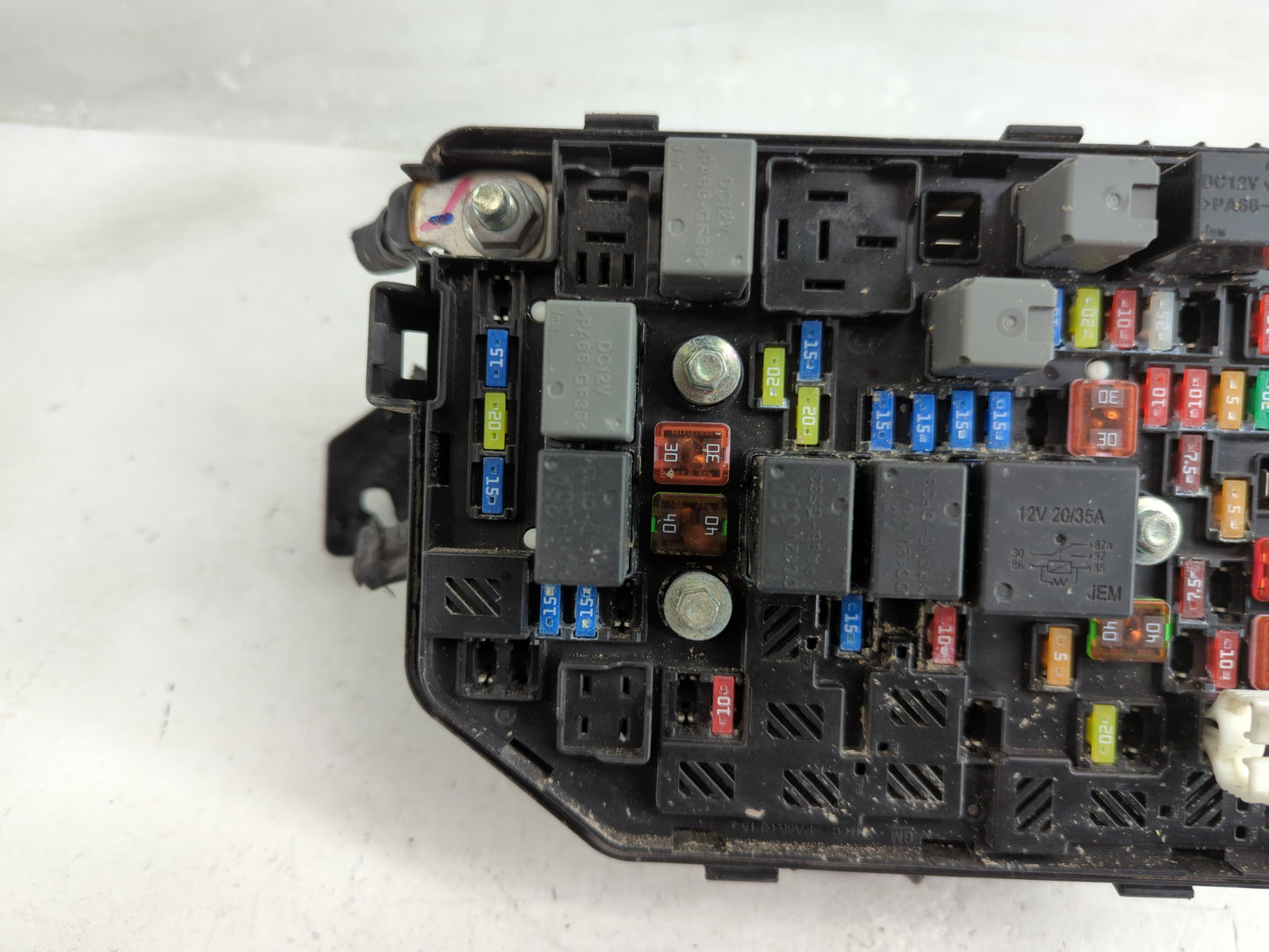 2020-2021 Chevrolet Spark Fusebox Fuse Box Panel Relay Module P/N:42702558 Fits Fits 2020 2021 OEM Used Auto Parts - Oemused