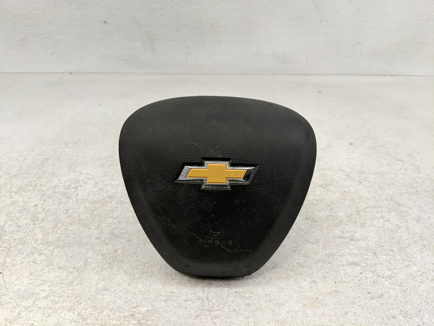 2017-2022 Chevrolet Spark Air Bag Driver Left Steering Wheel Mounted Fits Fits 2017 2018 2019 2020 2021 2022 OEM Used Auto P