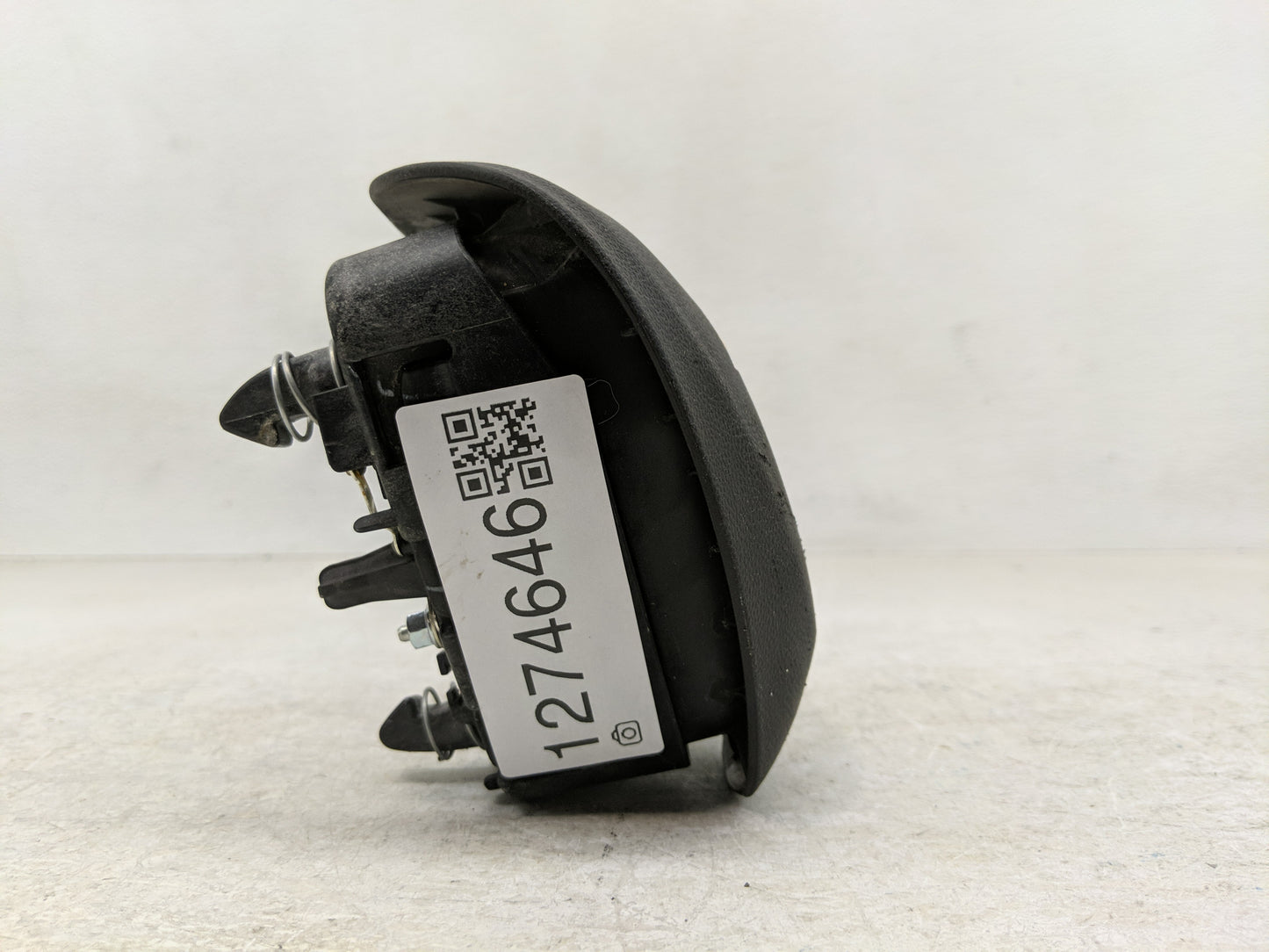 2017-2022 Chevrolet Spark Air Bag Driver Left Steering Wheel Mounted Fits Fits 2017 2018 2019 2020 2021 2022 OEM Used Auto P