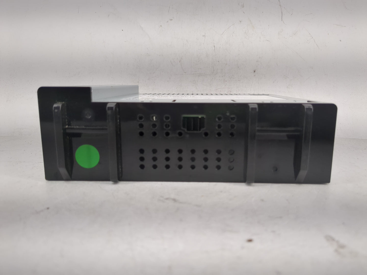 2020 Chevrolet Spark Radio AM FM Cd Player Receiver Replacement P/N:42724500 Fits Fits 2017 OEM Used Auto Parts - Oemusedaut