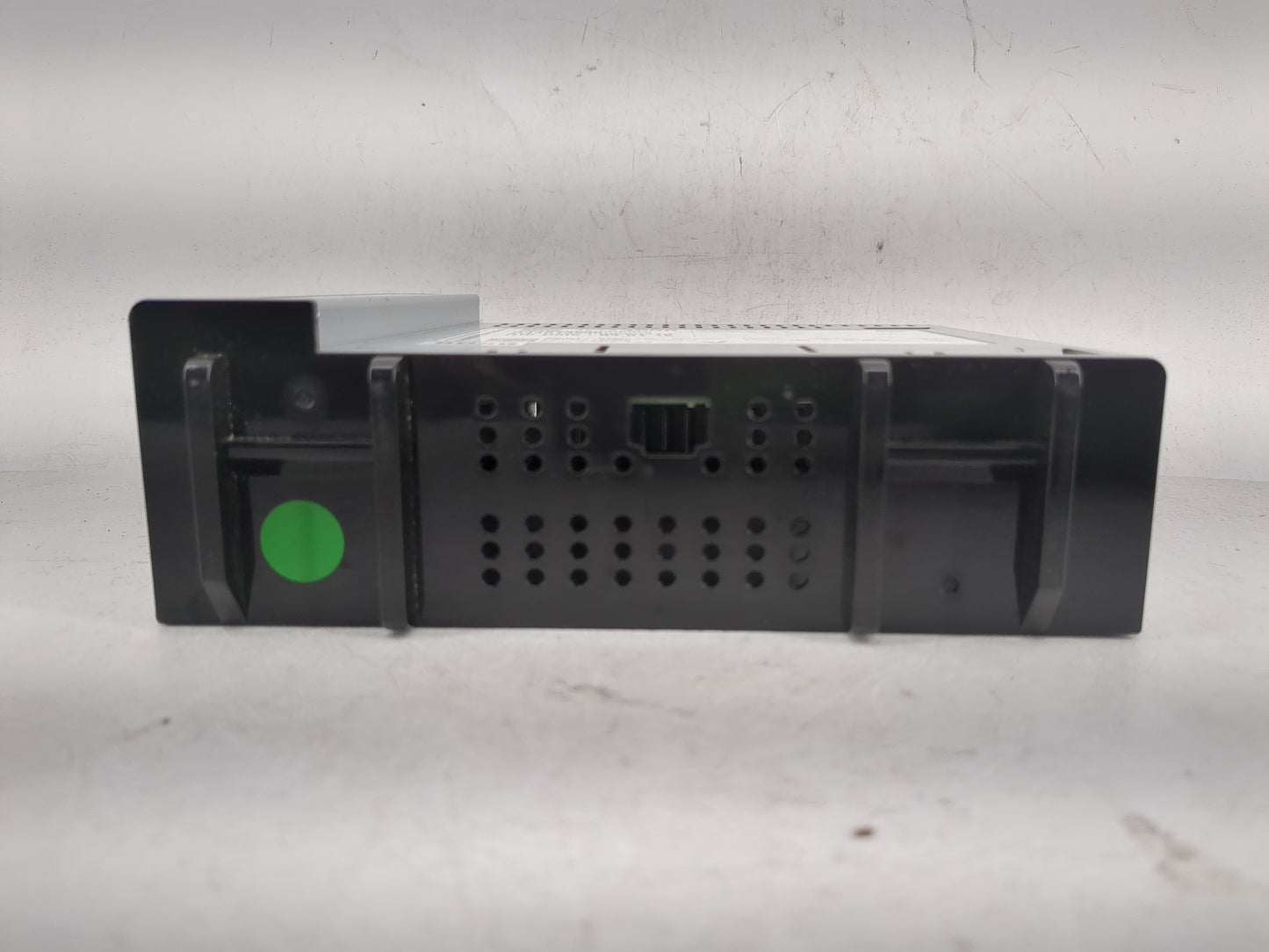 2020 Chevrolet Spark Radio AM FM Cd Player Receiver Replacement P/N:42724500 Fits Fits 2017 OEM Used Auto Parts - Oemusedaut