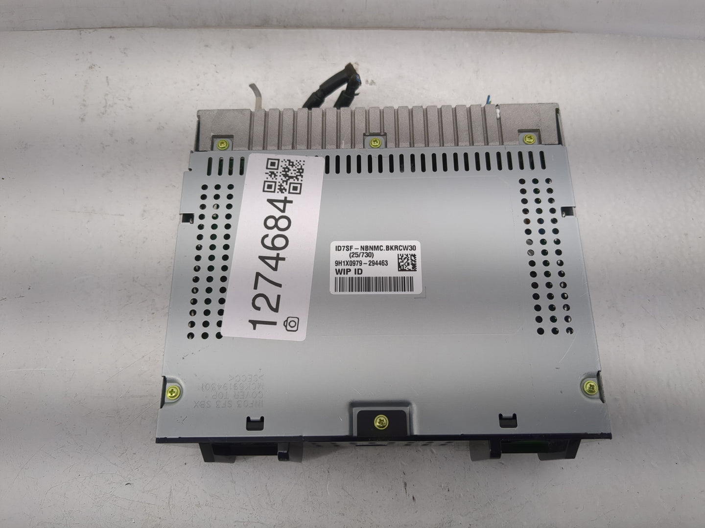 2020 Chevrolet Spark Radio AM FM Cd Player Receiver Replacement P/N:42724500 Fits Fits 2017 OEM Used Auto Parts - Oemusedaut