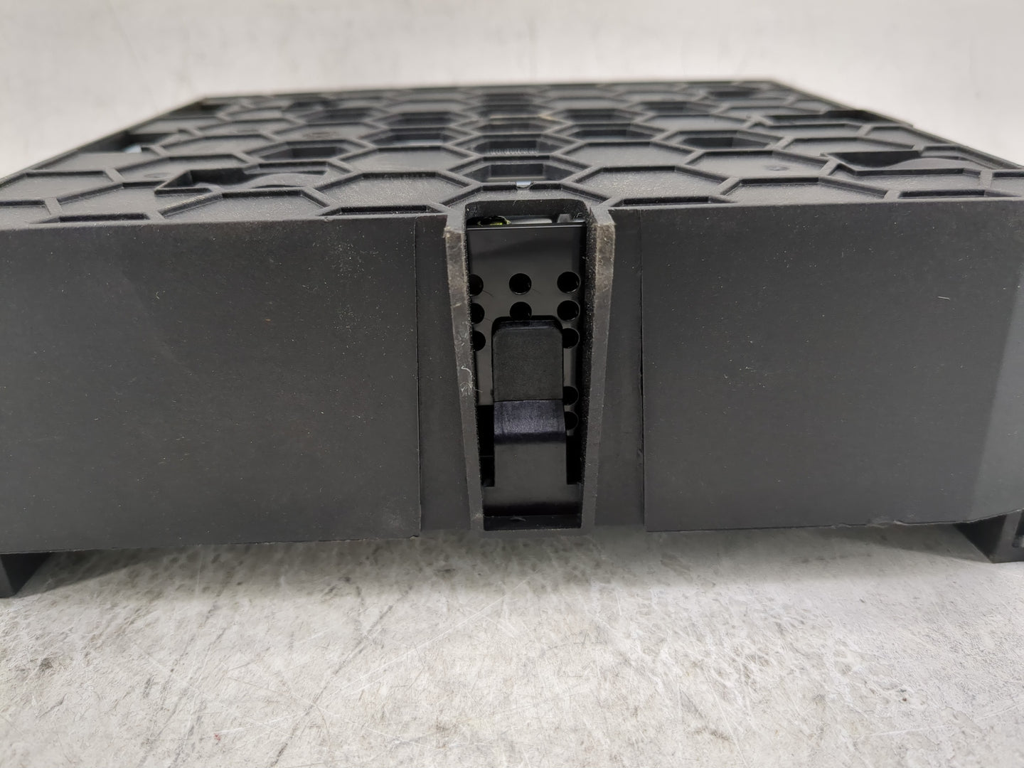 2020-2022 Chevrolet Spark Radio AM FM Cd Player Receiver Replacement P/N:42724501 Fits Fits 2020 2021 2022 OEM Used Auto Par