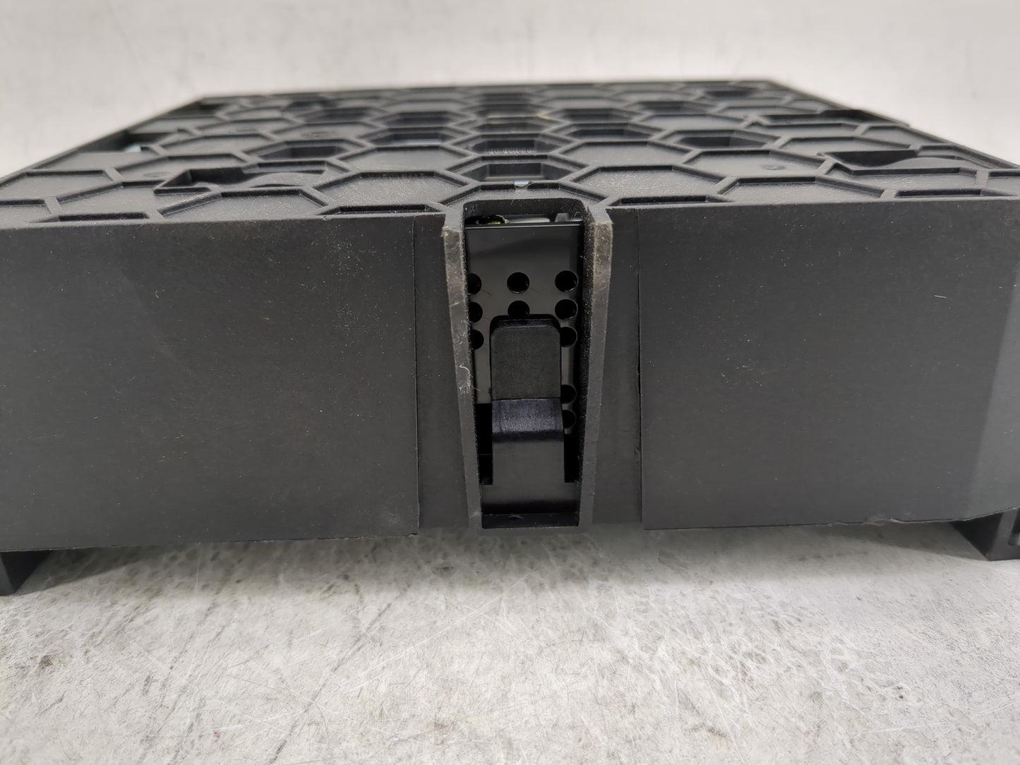 2020-2022 Chevrolet Spark Radio AM FM Cd Player Receiver Replacement P/N:42724501 Fits Fits 2020 2021 2022 OEM Used Auto Par