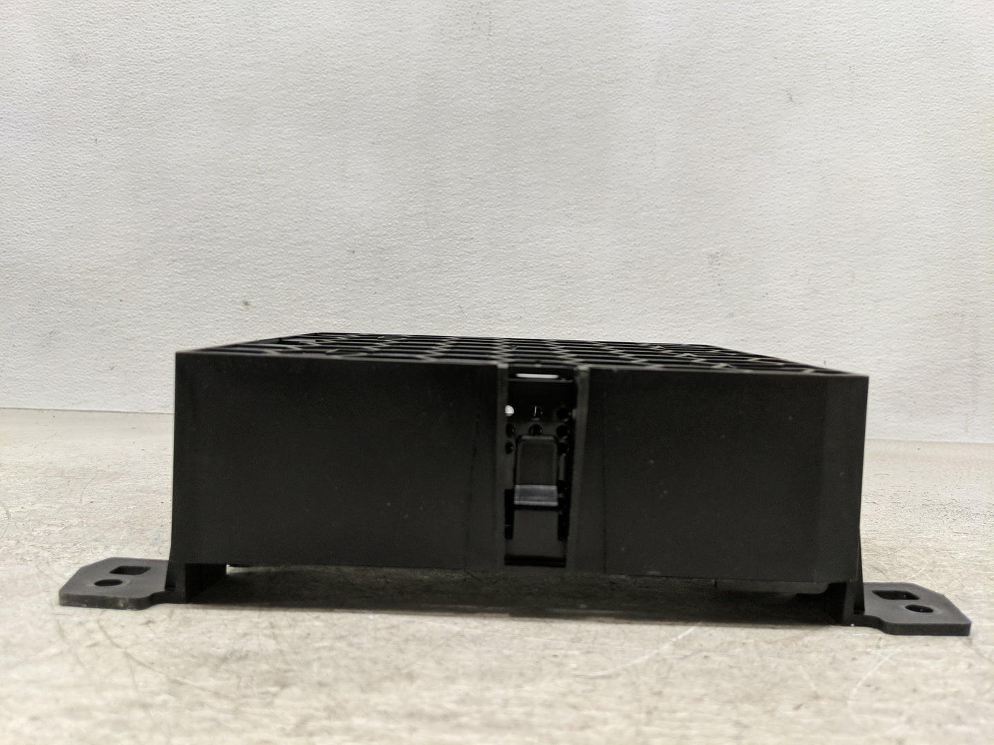 2020-2022 Chevrolet Spark Radio AM FM Cd Player Receiver Replacement P/N:42724500 Fits Fits 2020 2021 2022 OEM Used Auto Par