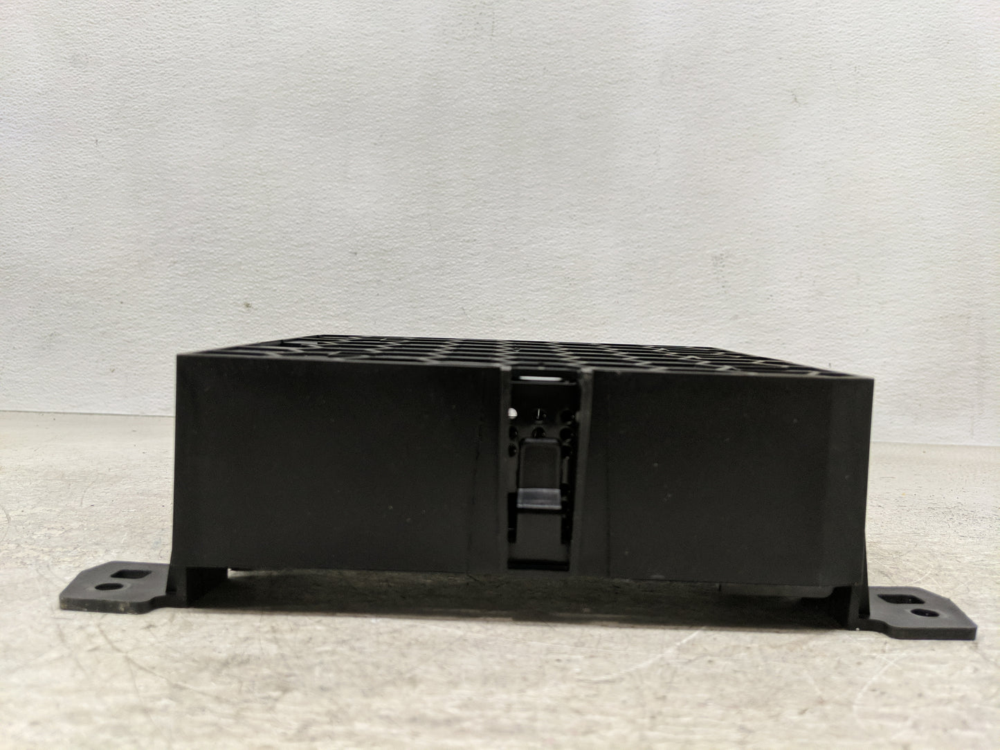 2020-2022 Chevrolet Spark Radio AM FM Cd Player Receiver Replacement P/N:42724500 Fits Fits 2020 2021 2022 OEM Used Auto Par