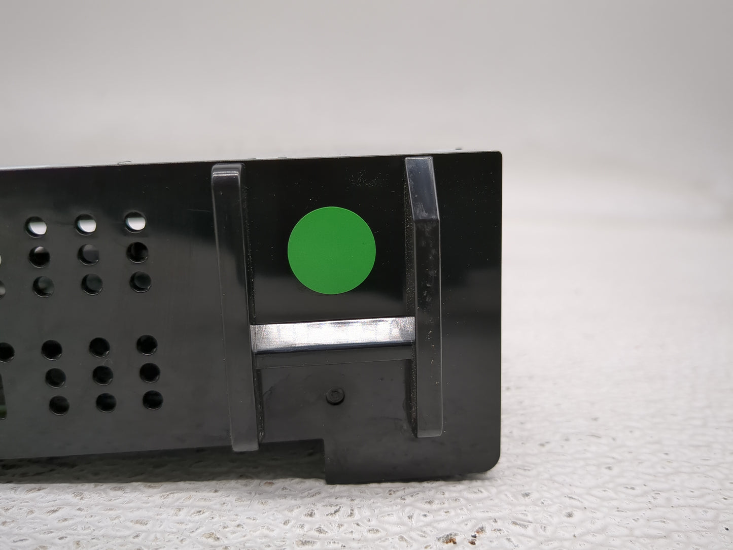 2020-2022 Chevrolet Spark Radio AM FM Cd Player Receiver Replacement Fits Fits 2020 2021 2022 OEM Used Auto Parts - Oemuseda