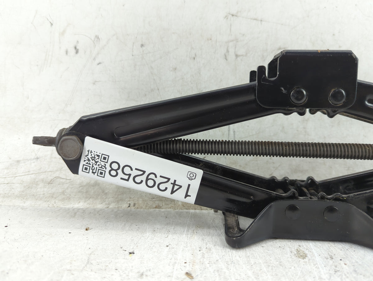 2020 Chevrolet Spark Spare Scissor Car Jack - Oemusedautoparts1.com