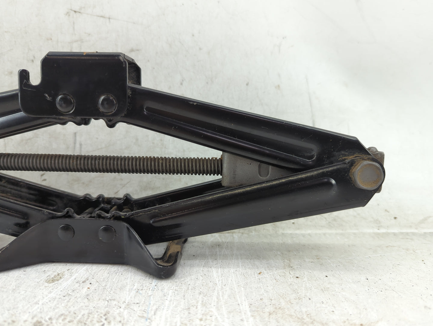2020 Chevrolet Spark Spare Scissor Car Jack - Oemusedautoparts1.com