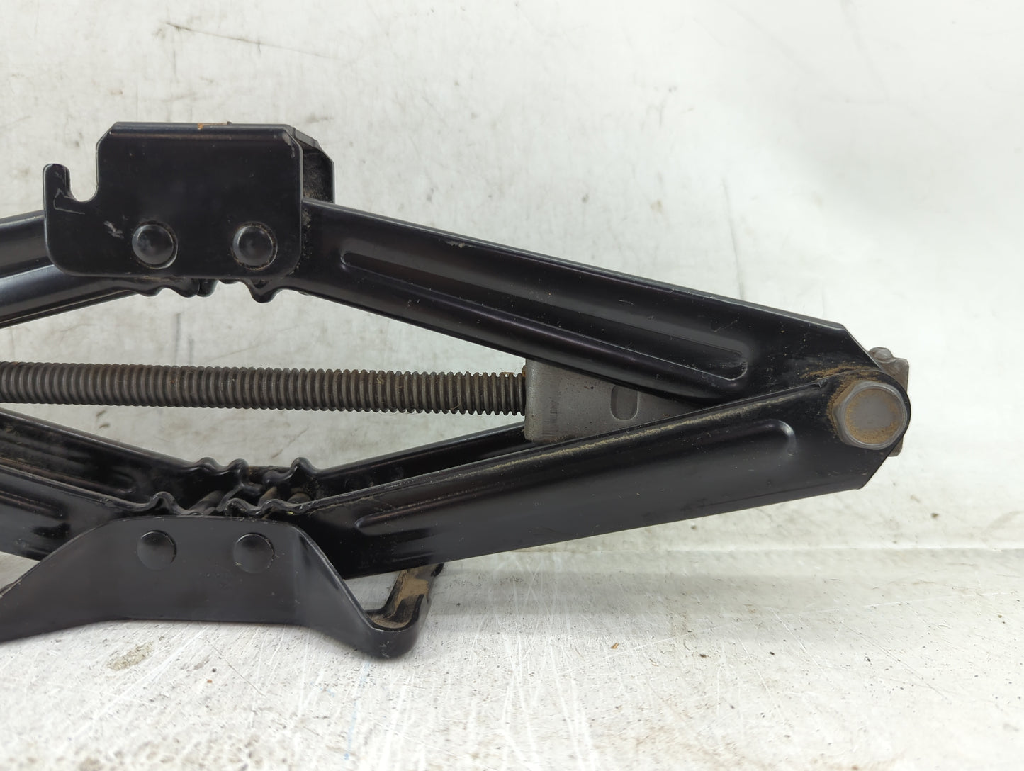 2020 Chevrolet Spark Spare Scissor Car Jack - Oemusedautoparts1.com