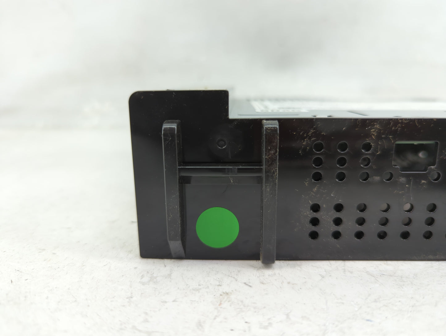 2020-2022 Chevrolet Spark Radio AM FM Cd Player Receiver Replacement P/N:42724500 555343750 Fits Fits 2020 2021 2022 OEM Use