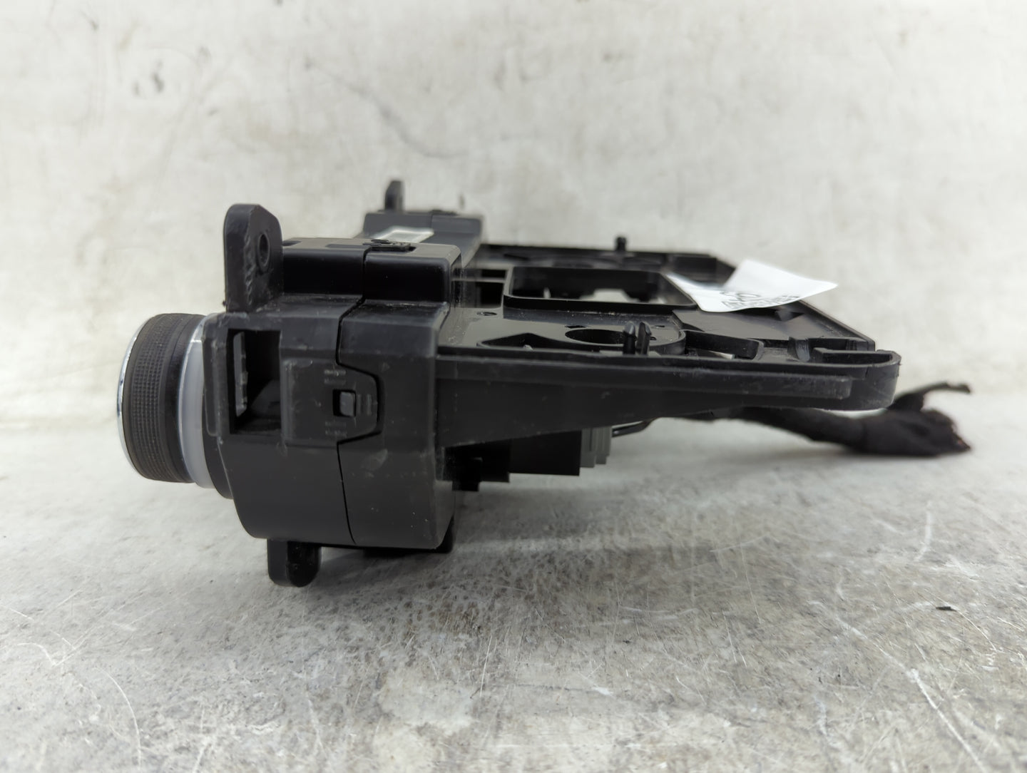 2019-2022 Chevrolet Spark Climate Control Module Temperature AC/Heater Replacement P/N:323010000000X 694060210 Fits OEM Used