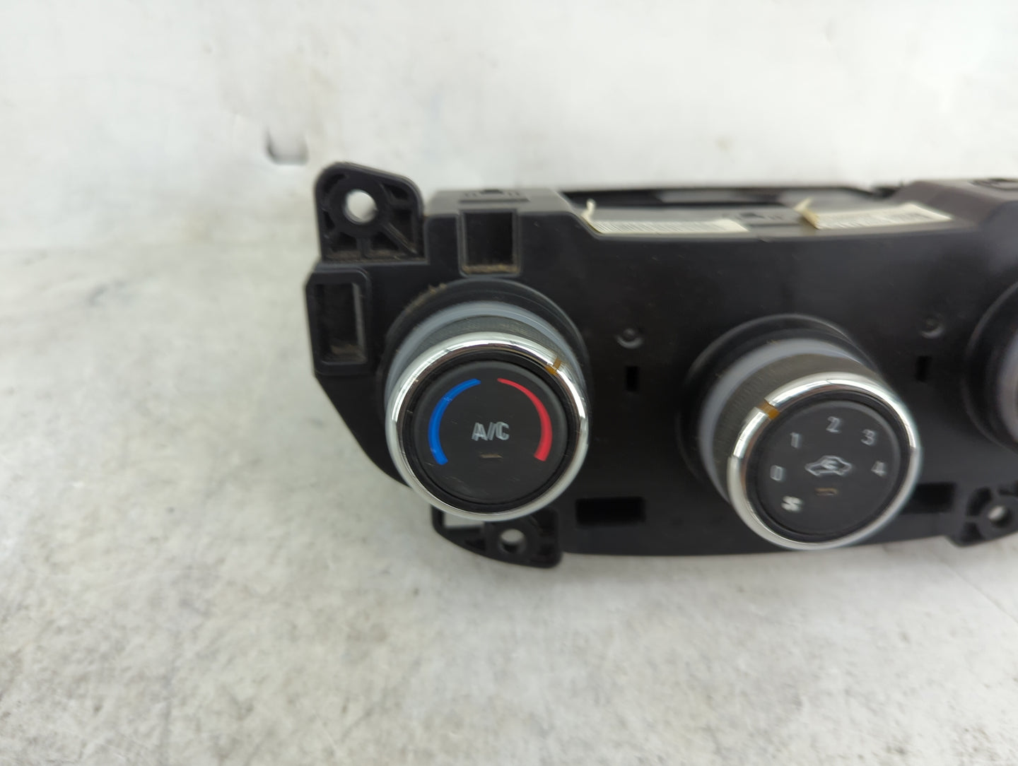 2019-2022 Chevrolet Spark Climate Control Module Temperature AC/Heater Replacement P/N:42620151 323010000000X Fits OEM Used 