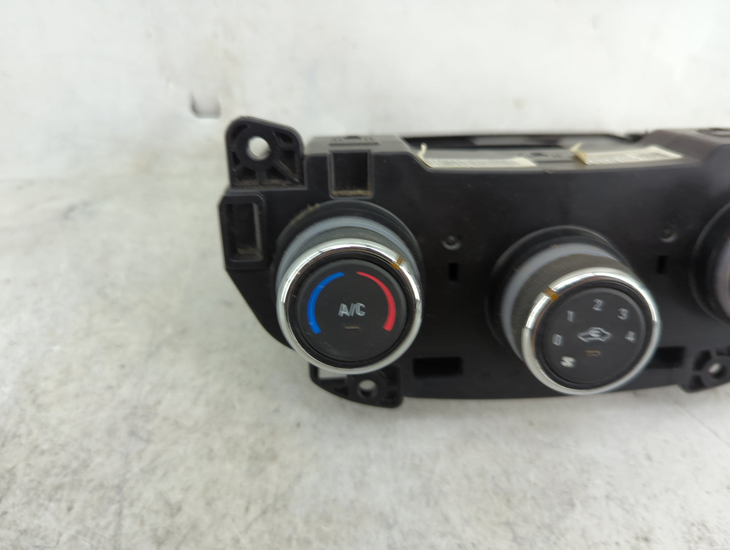 2019-2022 Chevrolet Spark Climate Control Module Temperature AC/Heater Replacement P/N:42620151 323010000000X Fits OEM Used 