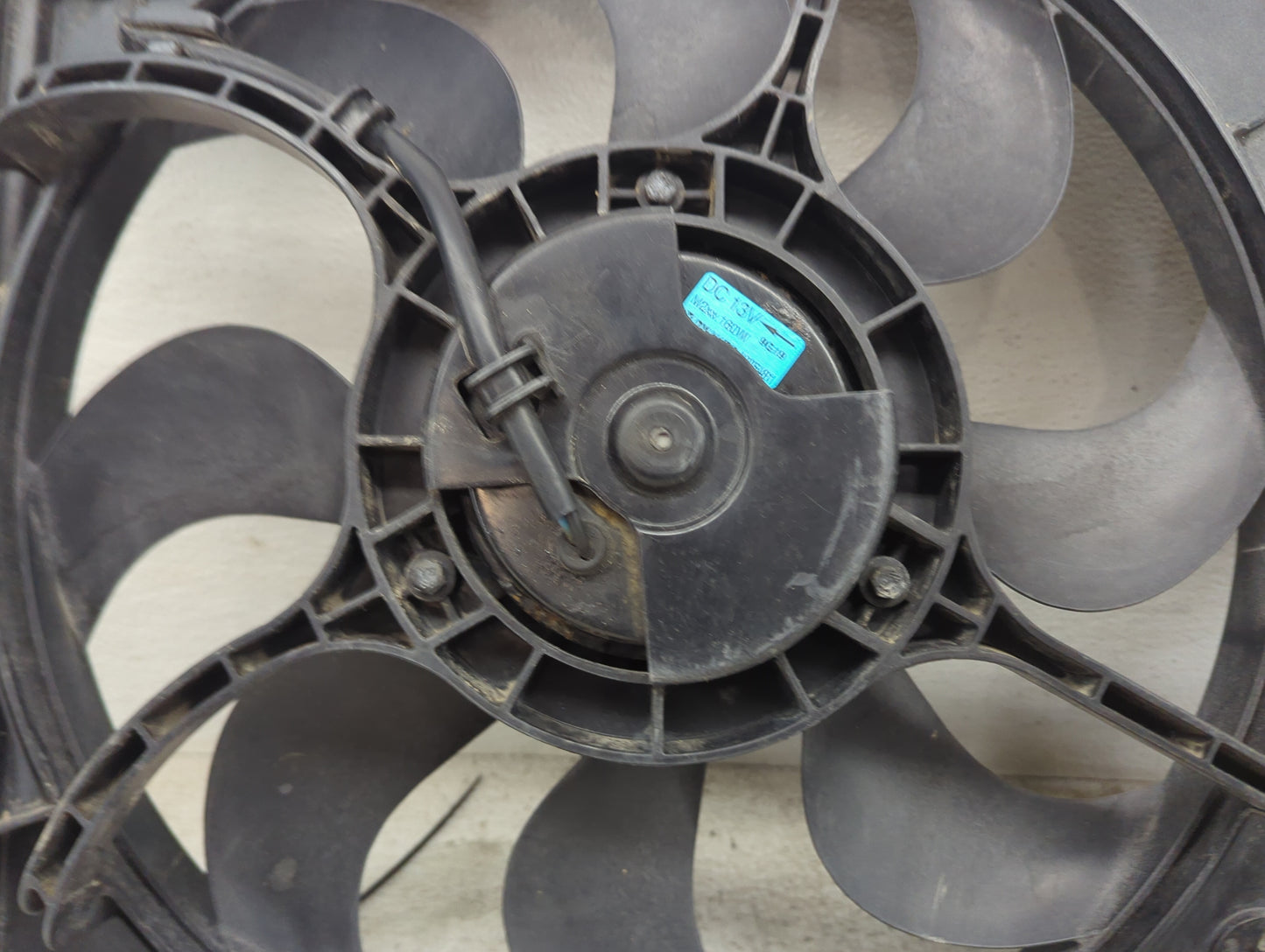 2016-2022 Chevrolet Spark Electric Radiator Cooling Fan Motor Assembly P/N:42426778 42557975 Fits OEM Used Auto Parts - Oemu