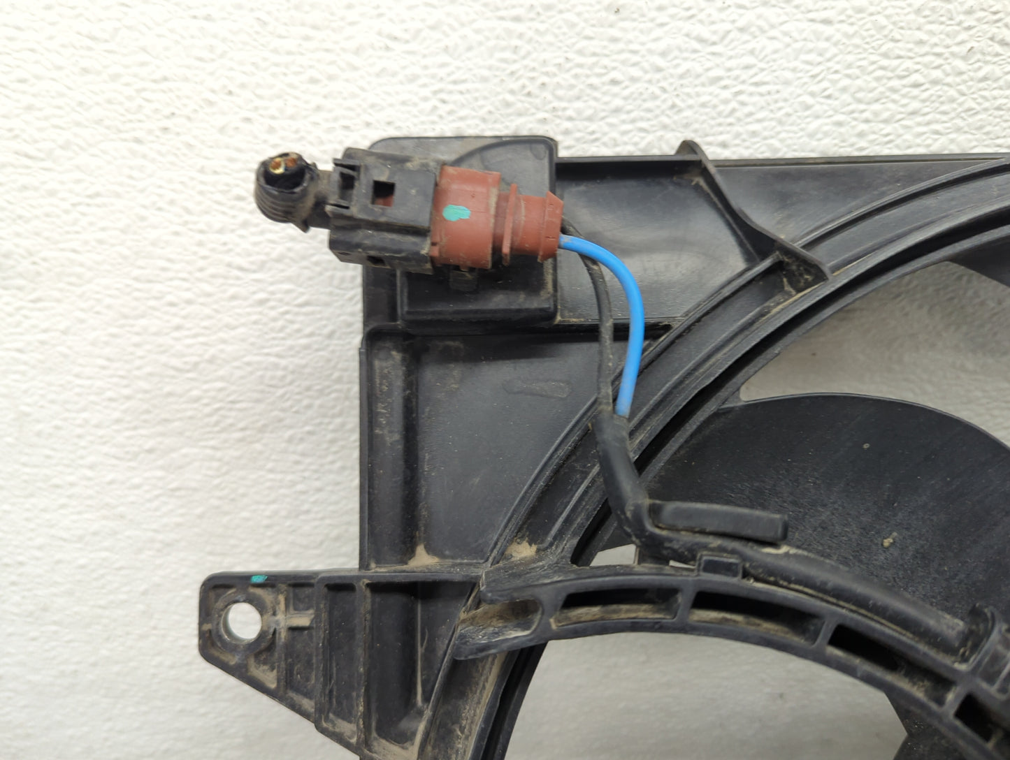 2016-2022 Chevrolet Spark Electric Radiator Cooling Fan Motor Assembly P/N:42426778 42557975 Fits OEM Used Auto Parts - Oemu