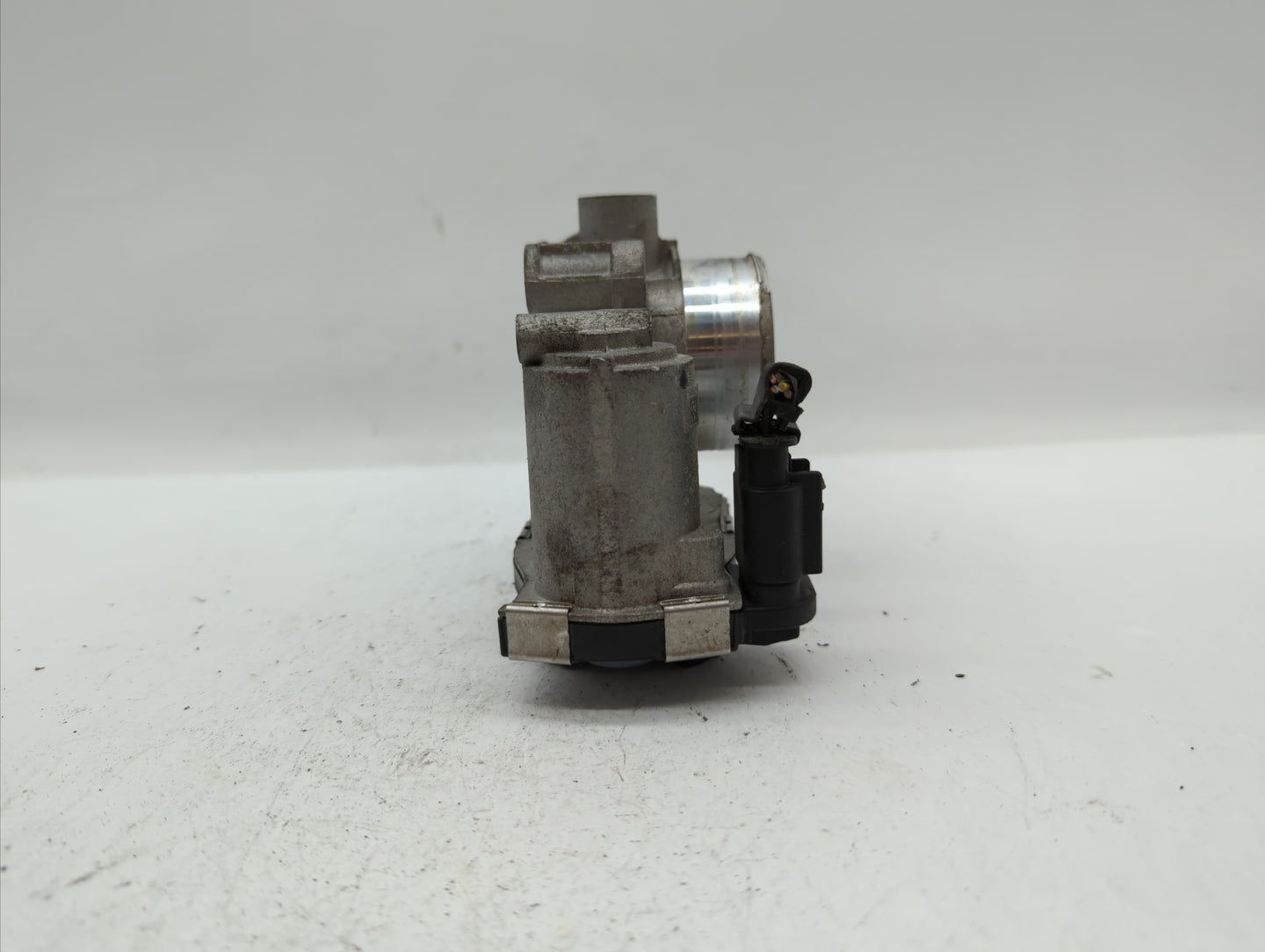 2016-2018 Chevrolet Spark Throttle Body P/N:12673014 Fits Fits 2016 2017 2018 OEM Used Auto Parts - Oemusedautoparts1.com