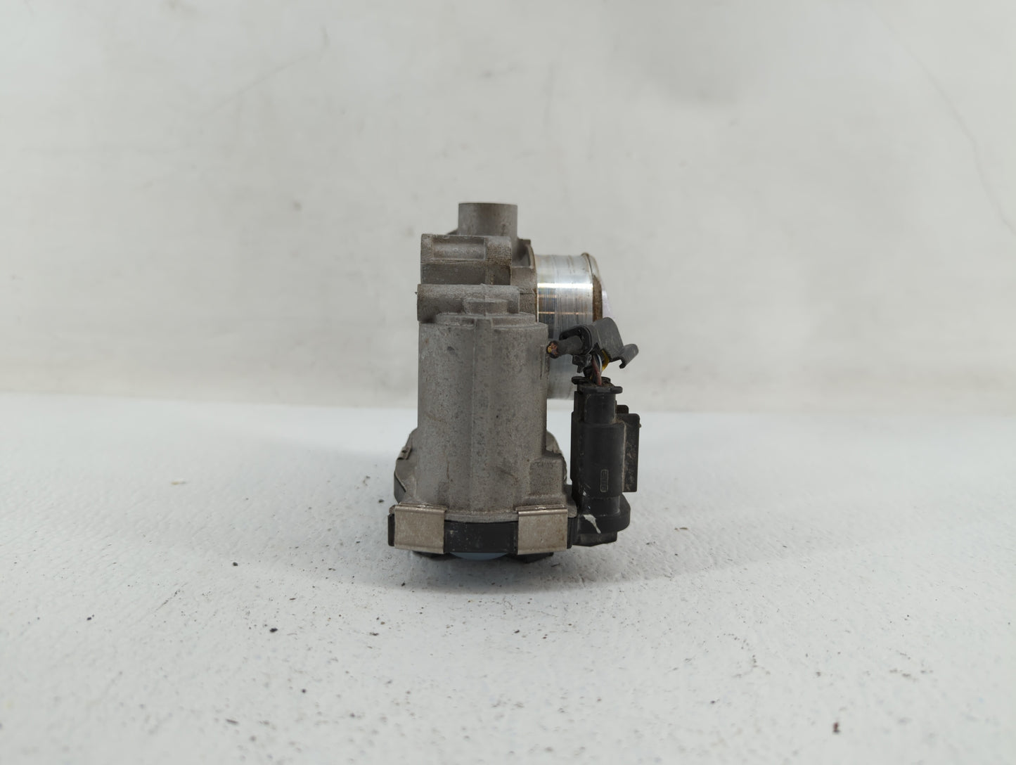 2016-2018 Chevrolet Spark Throttle Body P/N:12673014 Fits Fits 2016 2017 2018 OEM Used Auto Parts - Oemusedautoparts1.com