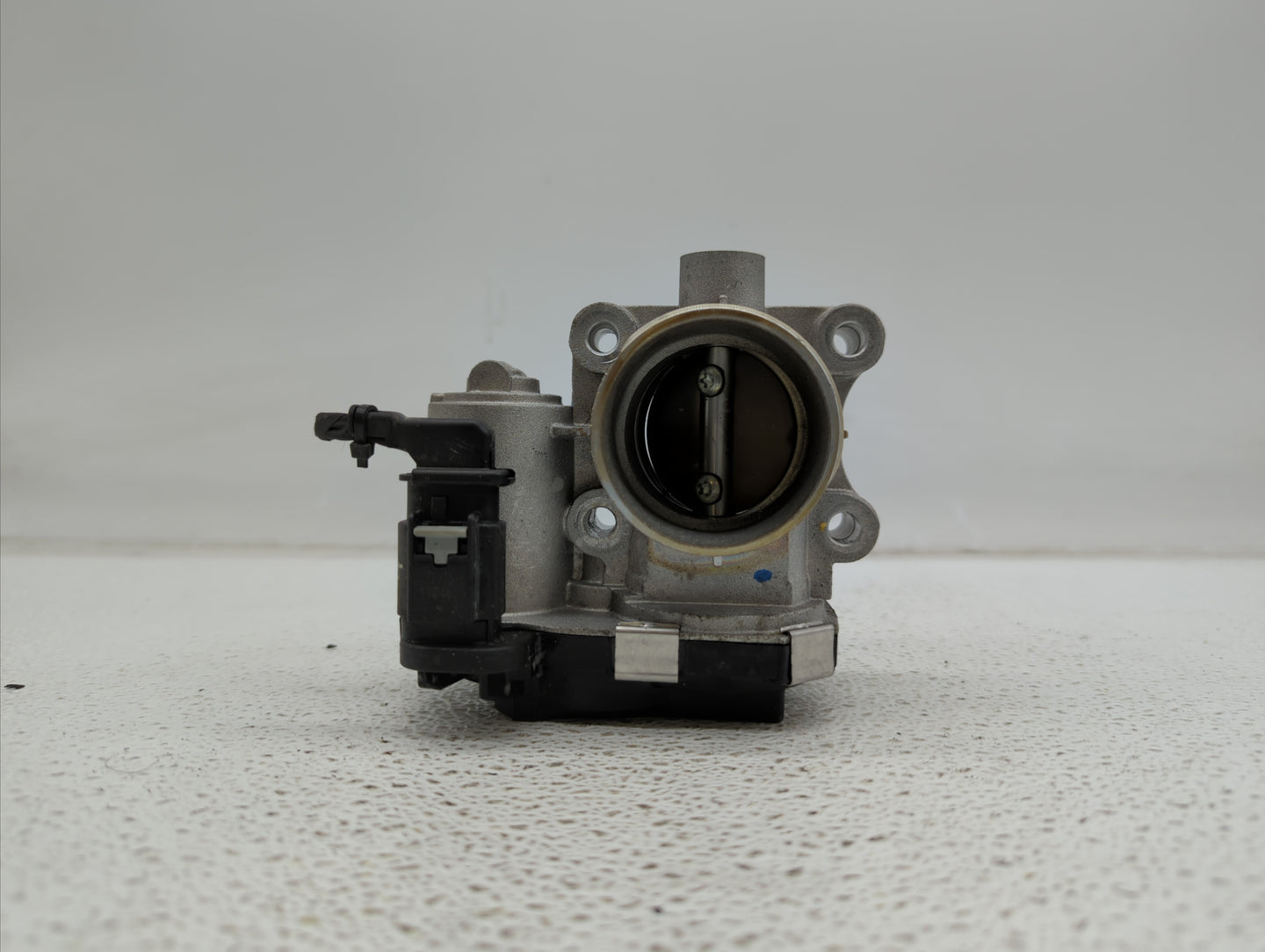 2016-2018 Chevrolet Spark Throttle Body P/N:12673014 Fits Fits 2016 2017 2018 OEM Used Auto Parts - Oemusedautoparts1.com