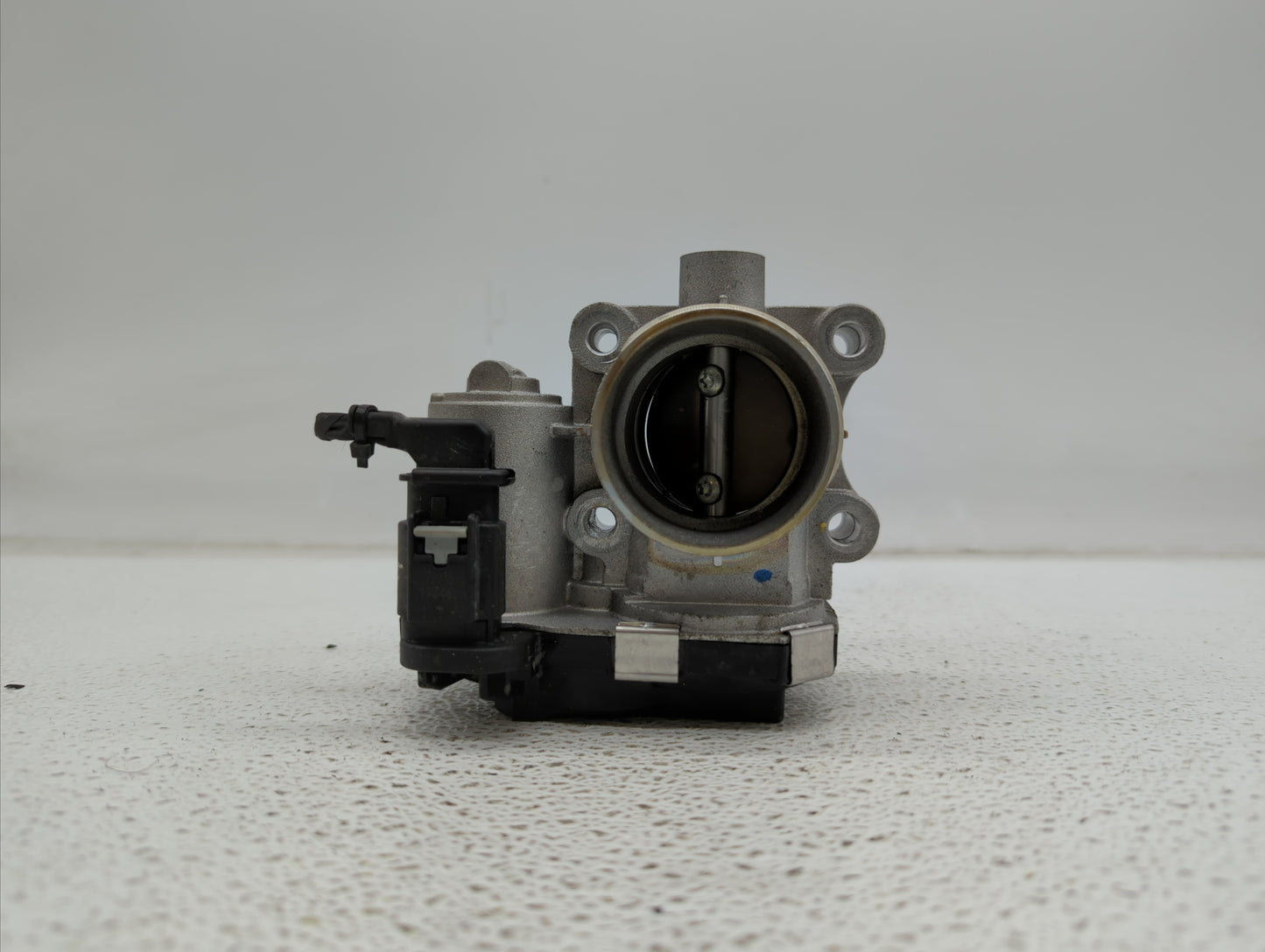 2016-2018 Chevrolet Spark Throttle Body P/N:12673014 Fits Fits 2016 2017 2018 OEM Used Auto Parts - Oemusedautoparts1.com