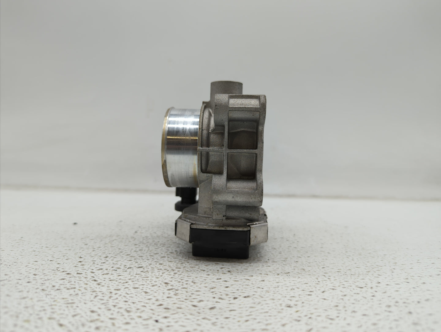 2016-2018 Chevrolet Spark Throttle Body P/N:12673014 Fits Fits 2016 2017 2018 OEM Used Auto Parts - Oemusedautoparts1.com